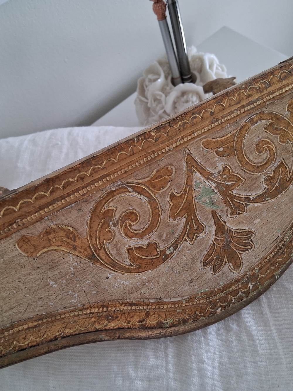 Gold Gilt Italian Florentine Carved Wood Shelf - Picture 11 of 12